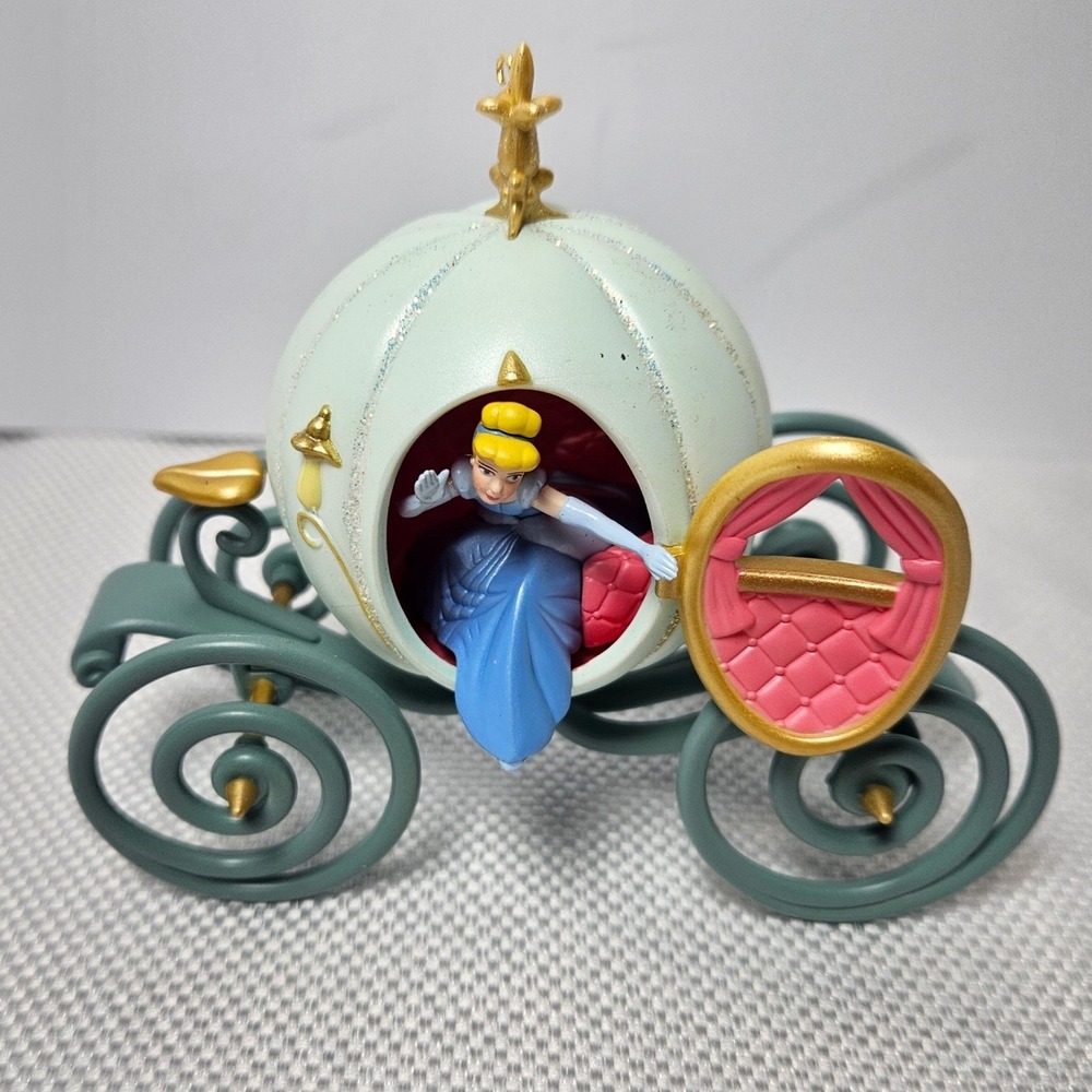 Hallmark Keepsake 2009 Cinderella Her Moment to Shine Pumpkin Coach Ornament
